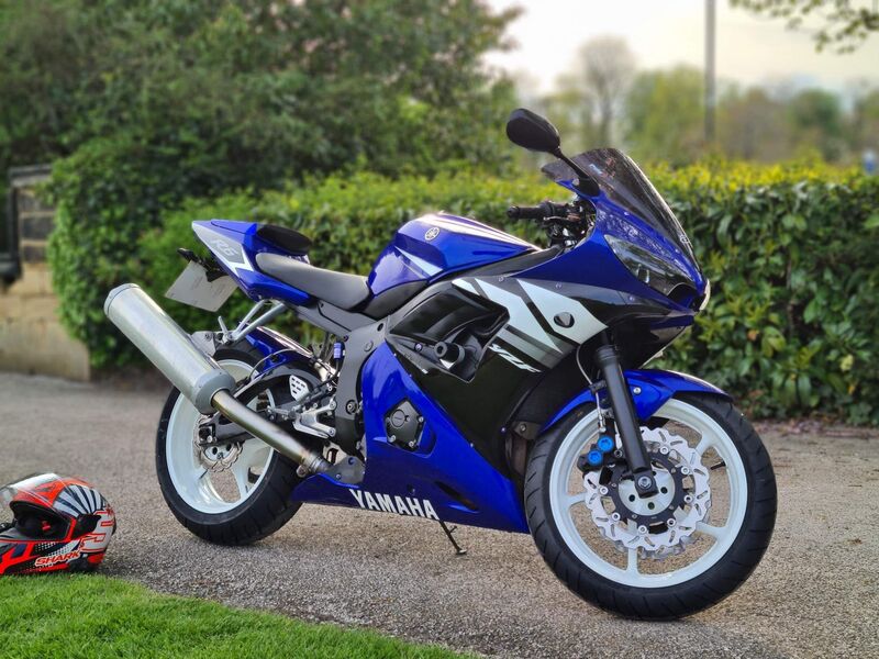 YAMAHA R6