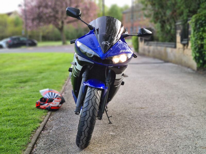 YAMAHA R6