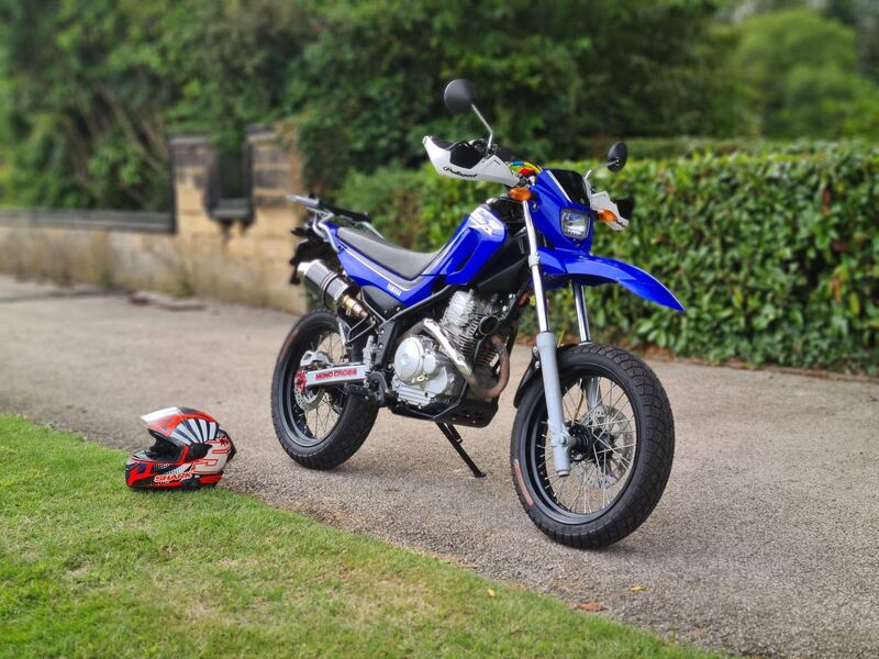 YAMAHA XT250