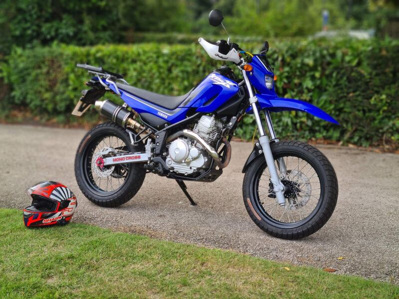YAMAHA XT250