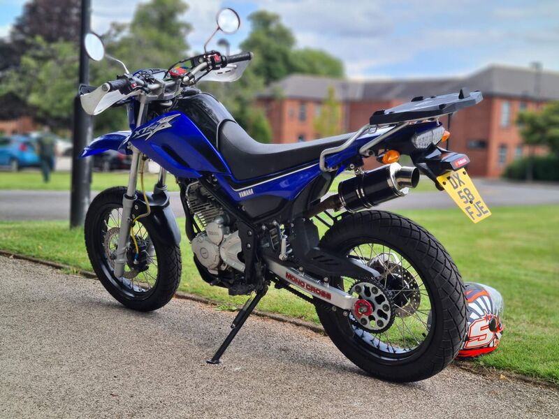 YAMAHA XT250