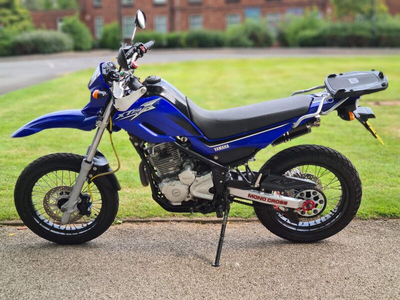 YAMAHA XT250