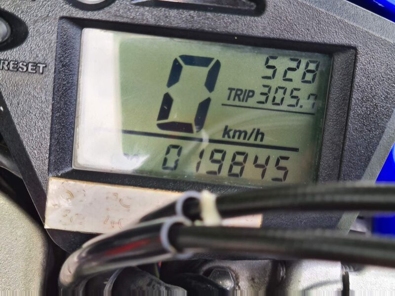 YAMAHA XT250