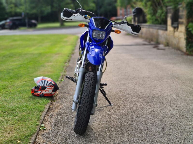 YAMAHA XT250