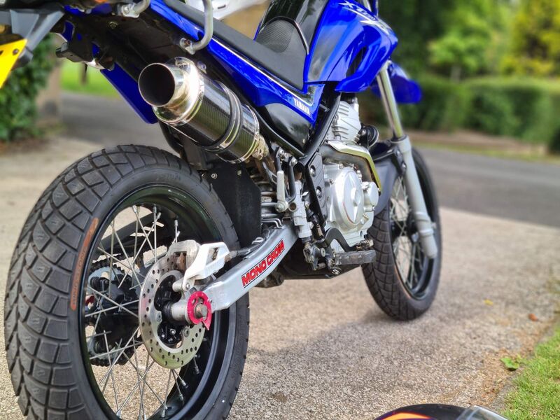 YAMAHA XT250