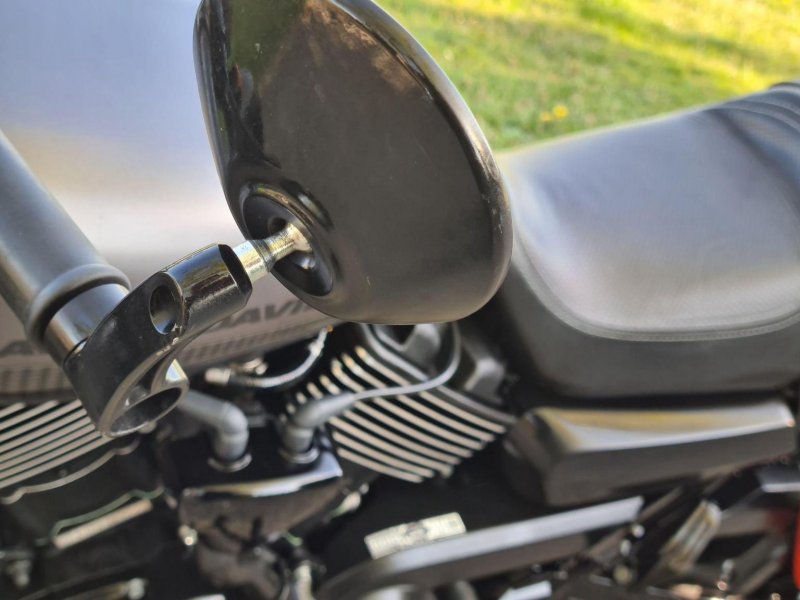 HARLEY-DAVIDSON Street